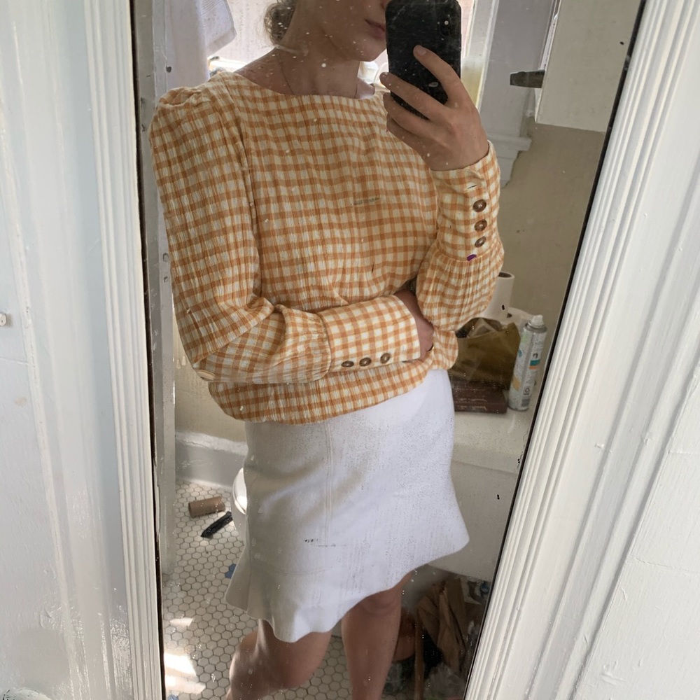 long sleeve top, new has never been worn